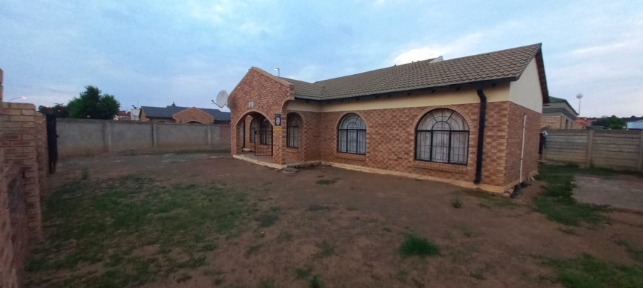  Bedroom Property for Sale in Ehrlich Park Free State